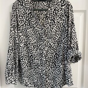 APT. 9 Women's Black White Abstract Button-Down Roll Tab Blouse Petite M
